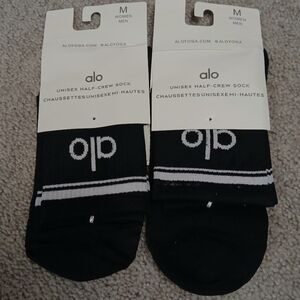 ALO Yoga Black Half-Crew Socks Size MEDIUM Unisex 2 Pairs